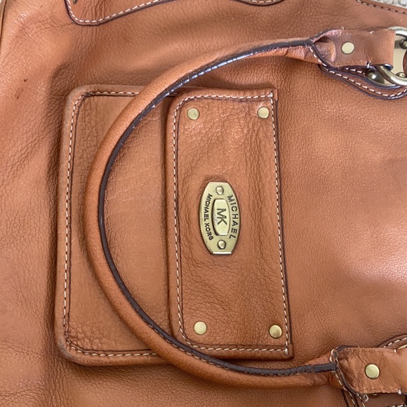 MICHAEL KORS Saddle Leather Purse - Picture 11 of 13